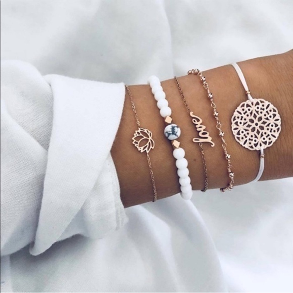 3/$30 🤍 Round Stone Tassel Bracelet set